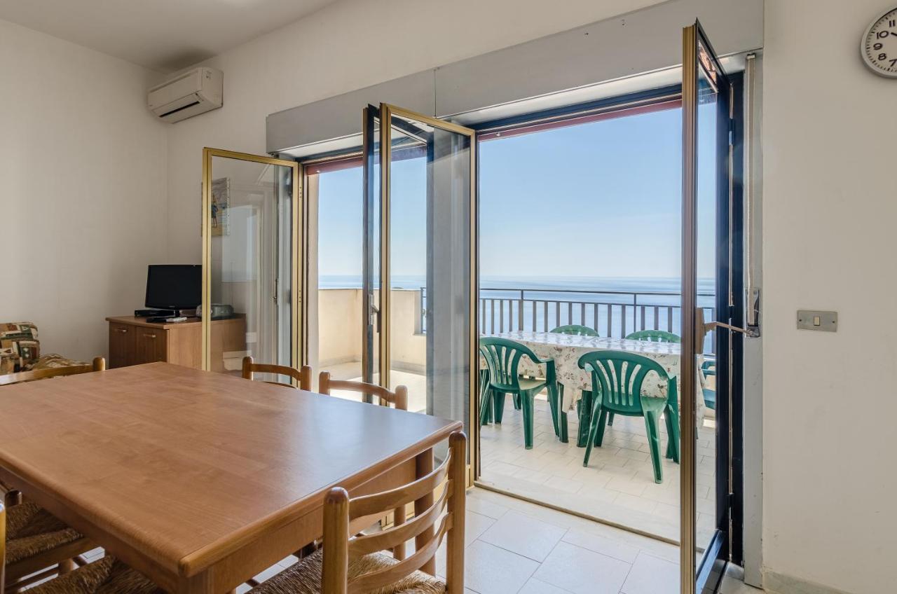 Casa Vacanze Andreana Apartman Letojanni Kültér fotó
